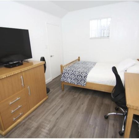 Harrison Spa Motel Harrison Hot Springs Bagian luar foto