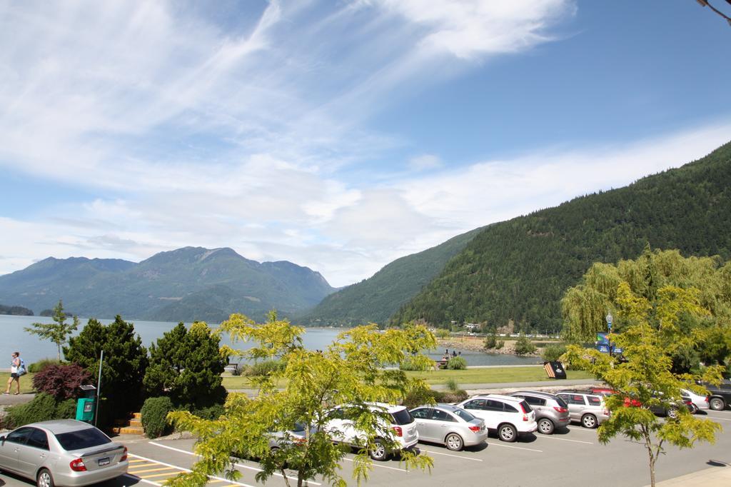 Harrison Spa Motel Harrison Hot Springs Bagian luar foto