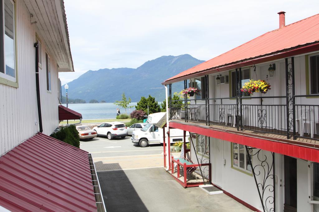 Harrison Spa Motel Harrison Hot Springs Bagian luar foto