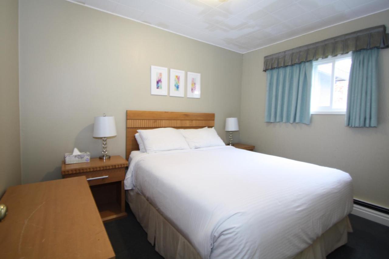 Harrison Spa Motel Harrison Hot Springs Bagian luar foto